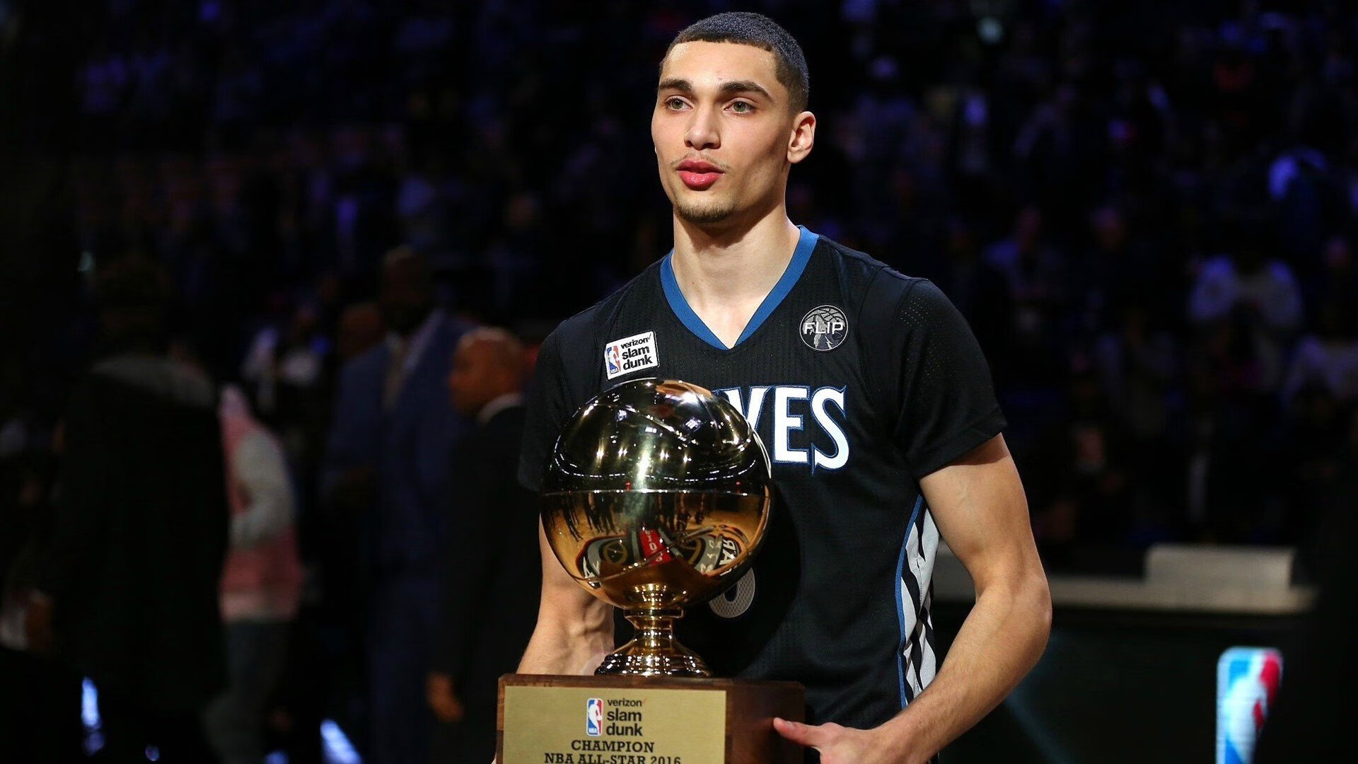 哈萨克斯坦武术比赛吸引众多武者参与,哈萨克斯坦的拳击