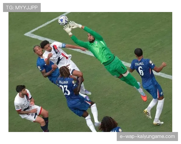 切尔西3–0完胜巴黎，夺得首届扩军版冠军